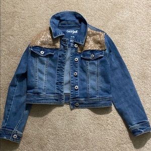 Cat & Jack GIRLS cropped jean jacket.(GENTLY USED)